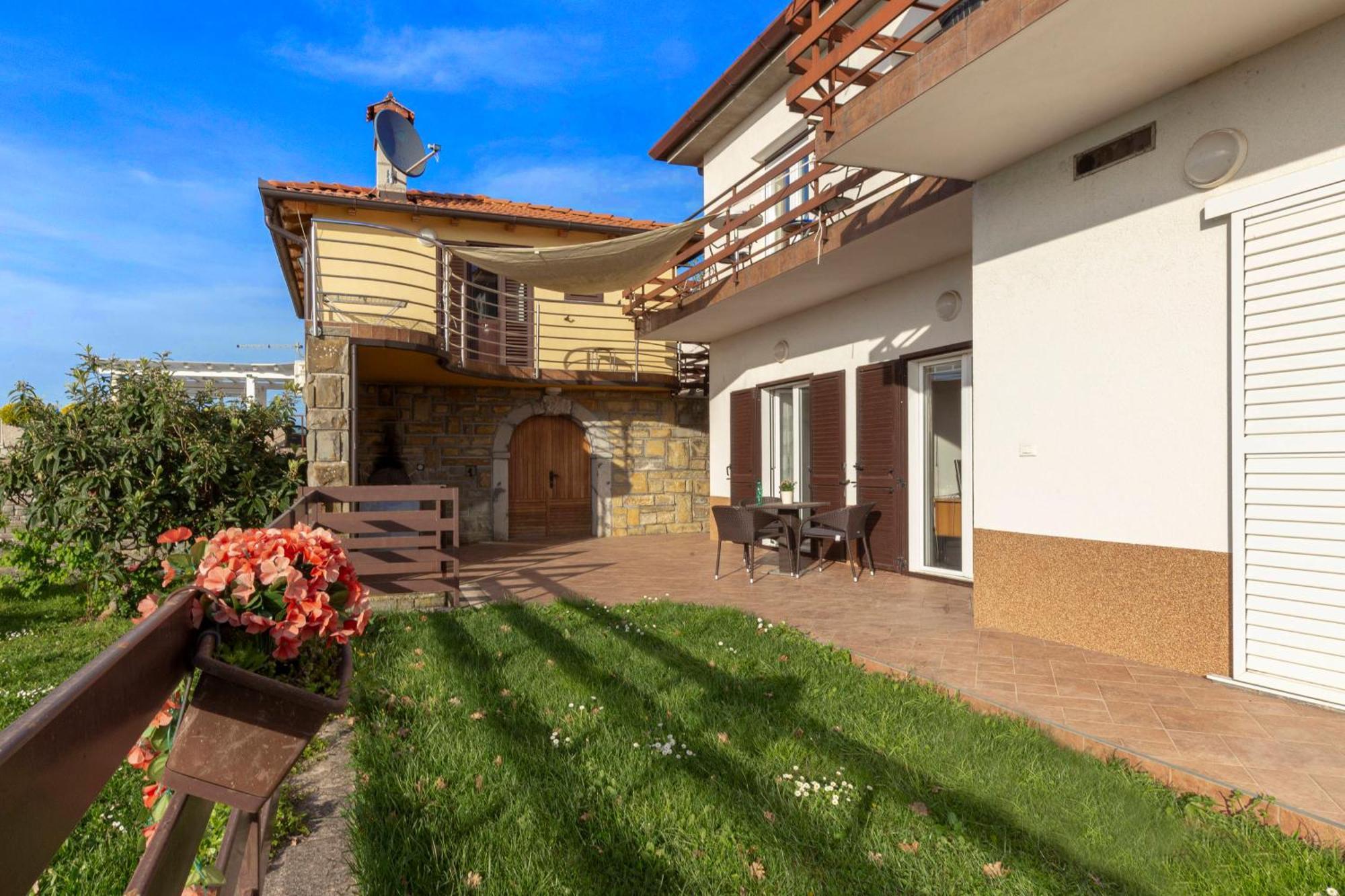 Apartments Souranded By Forest With Sea View Koper Exterior photo